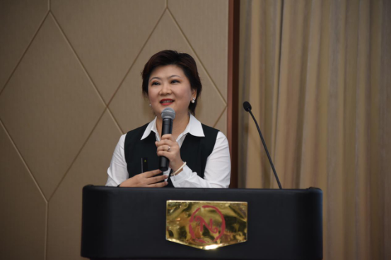 图8：爱亲自有品牌事业部副总蓝婷女士 