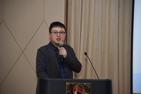 图9：爱亲商品供应链中心采购总监徐学浩先生  