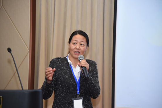 图10：爱亲财务高级总监庞建峰女士  
