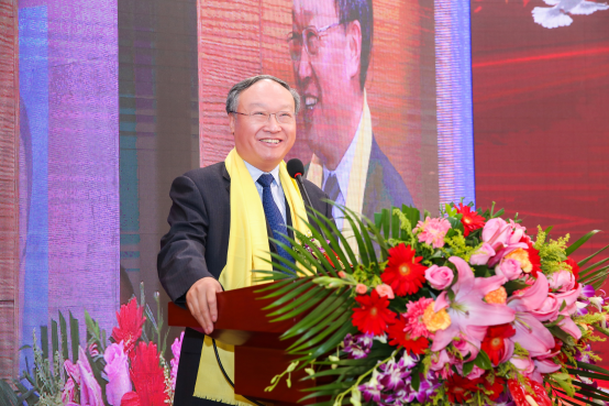 湖北大学校长谢红星先生