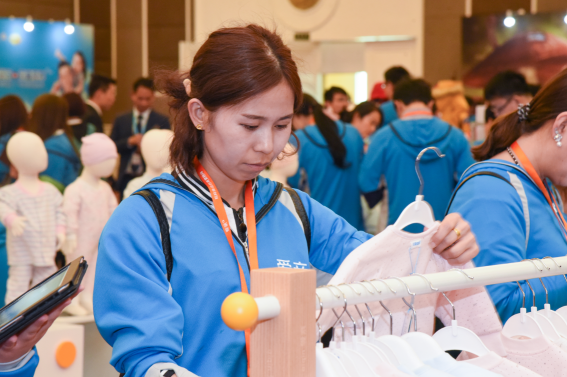 2017新品发布会儿童走秀