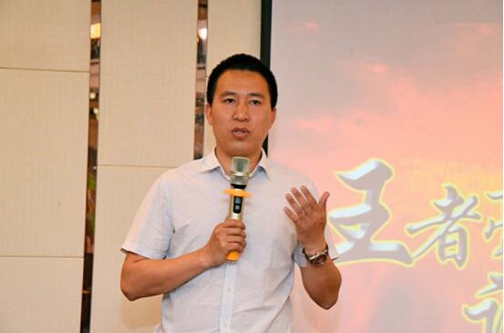 爱亲母婴行业内运营官王总致辞