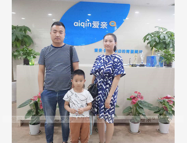 热烈庆祝陕西宝鸡杜先生加盟爱亲母婴！预祝生意兴隆！