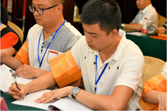 差异化工具破营销难题——爱亲移动大讲堂南昌站