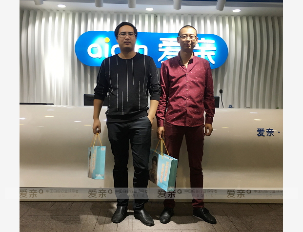 热烈庆祝浙江绍兴季先生加盟爱亲母婴！预祝生意兴隆！