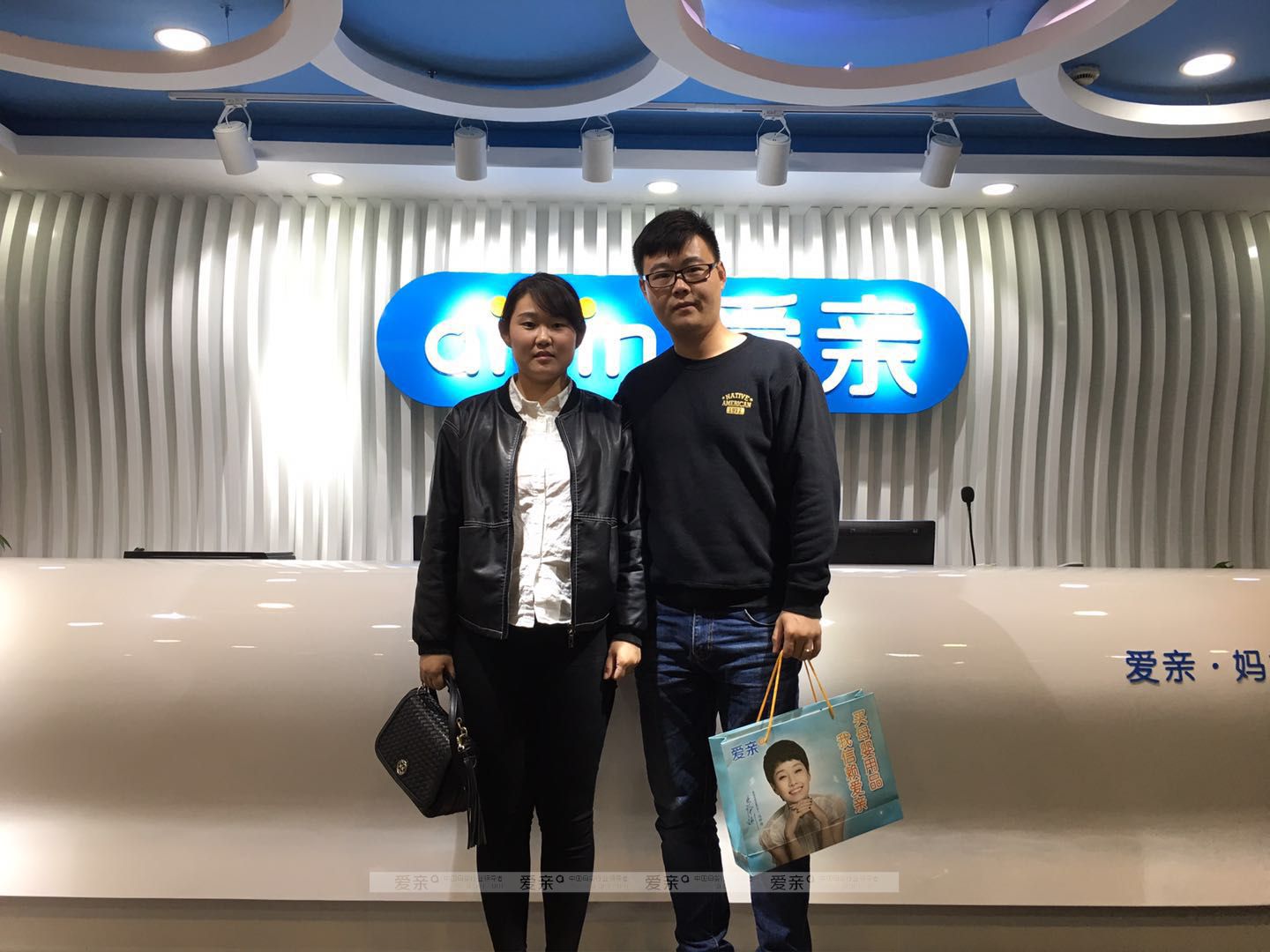 热烈庆祝江苏扬州马先生加盟爱亲母婴！预祝生意兴隆！