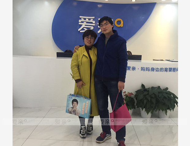 热烈庆祝山东于女士加盟爱亲母婴！预祝生意兴隆！