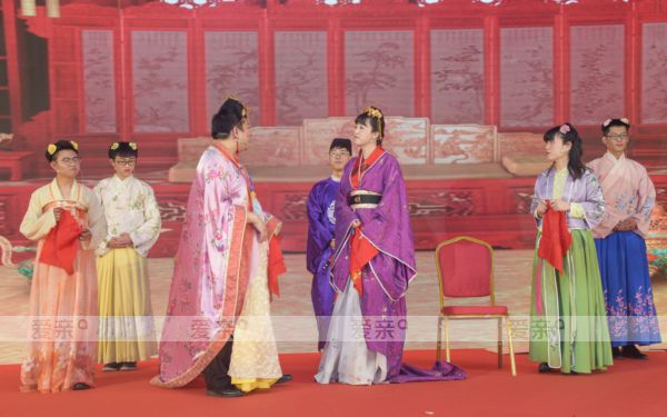 爱亲母婴2018新春联欢晚会盛大举行
