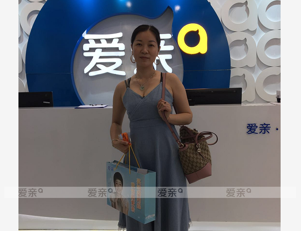 热烈庆祝广东罗女士加盟爱亲母婴！预祝生意兴隆！