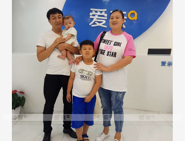 热烈庆祝河南许女士加盟爱亲母婴！预祝生意兴隆！