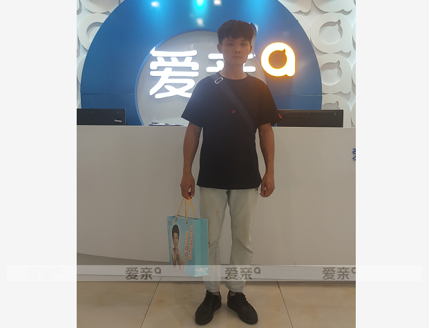  热烈庆祝广东林先生加盟爱亲母婴！预祝生意兴隆！