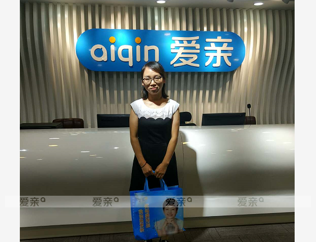 热烈庆祝安徽张女士加盟爱亲母婴！预祝生意兴隆！