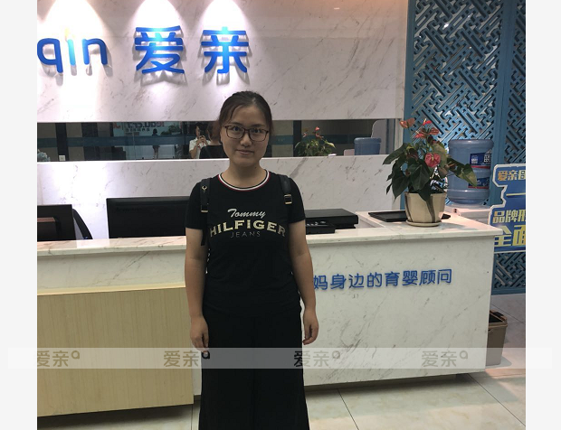热烈庆祝四川王女士加盟爱亲母婴！预祝生意兴隆！