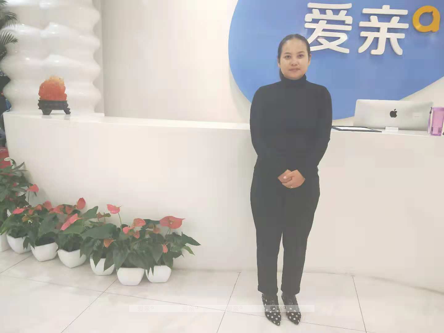 热烈庆祝河南张女士加盟爱亲母婴！预祝生意兴隆！