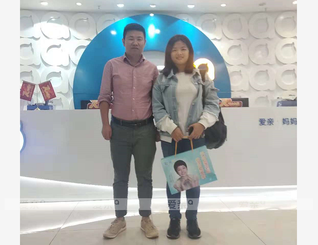 热烈庆祝广东陈女士加盟爱亲母婴！预祝生意兴隆！