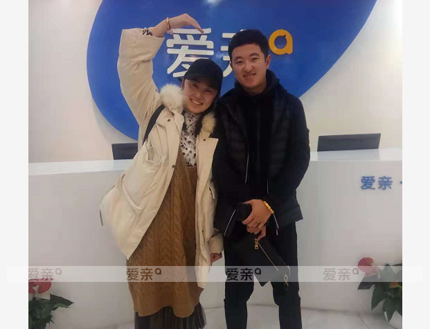 热烈庆祝内蒙刘先生加盟爱亲母婴！预祝生意兴隆！