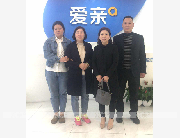 热烈庆祝河南王女士加盟爱亲母婴！预祝生意兴隆！
