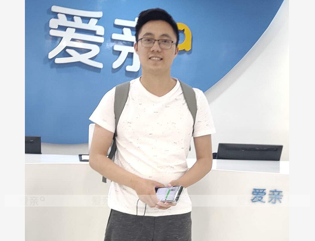 热烈庆祝江苏黄先生加盟爱亲母婴！预祝生意兴隆！